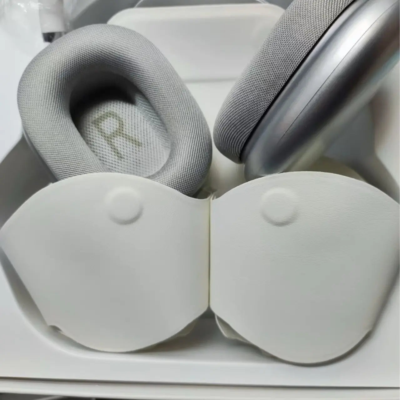 Portable Bluetooth Over-Ear Headphones with Active Noise Cancellation - Foldable Sports Headset for Outdoor Use