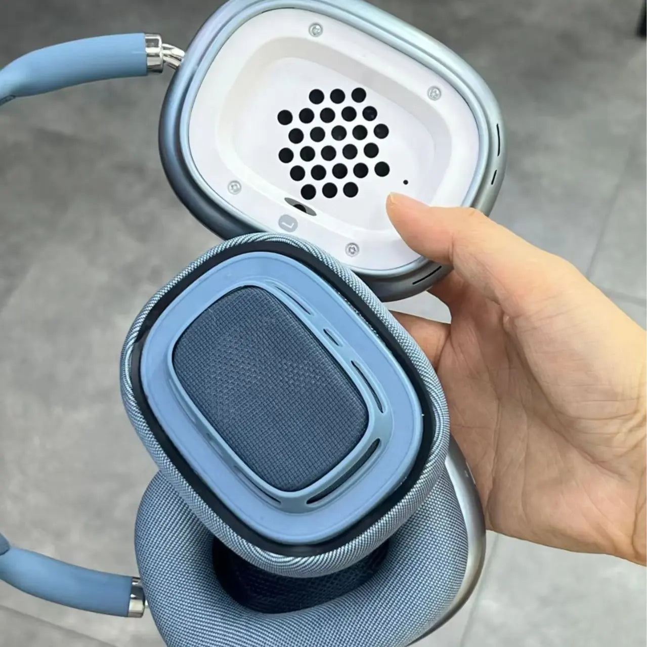 Portable Bluetooth Over-Ear Headphones with Active Noise Cancellation - Foldable Sports Headset for Outdoor Use